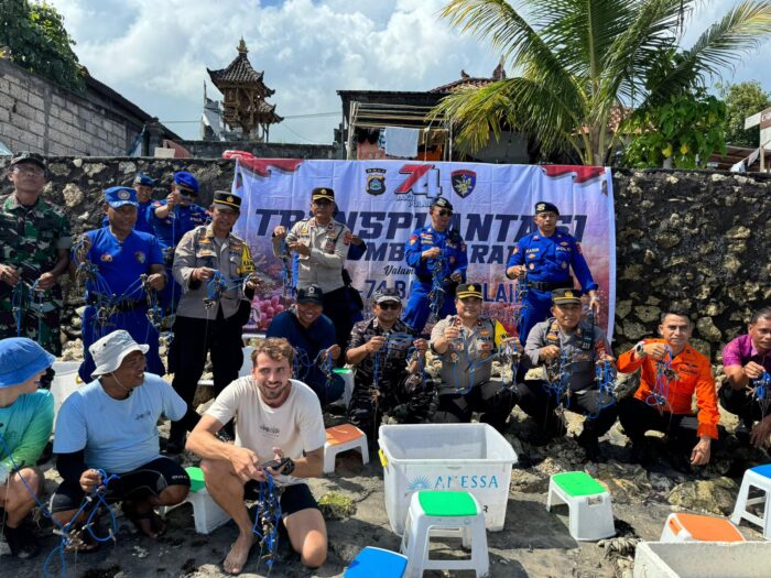 sambut-hut-polairud-ke-74-polres-klungkung-gelar-kegiatan-transplantasi-terumbu-karang