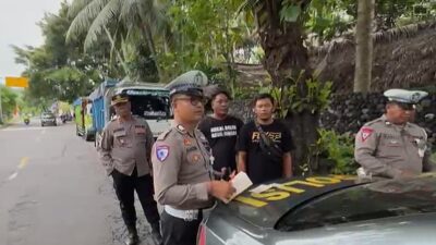 phri-karangasem-apresiasi-penertiban-truk-yang-parkir-di-badan-jalan-kawasan-wisata-candidasa