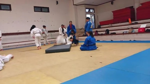 gor-ini-tak-laku-disewa-di-musim-hujan