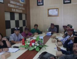 Plt. Kadis Ariadi Pastikan Pembelajaran Siswa di Buleleng Mengikuti SE Bersama 3 Menteri