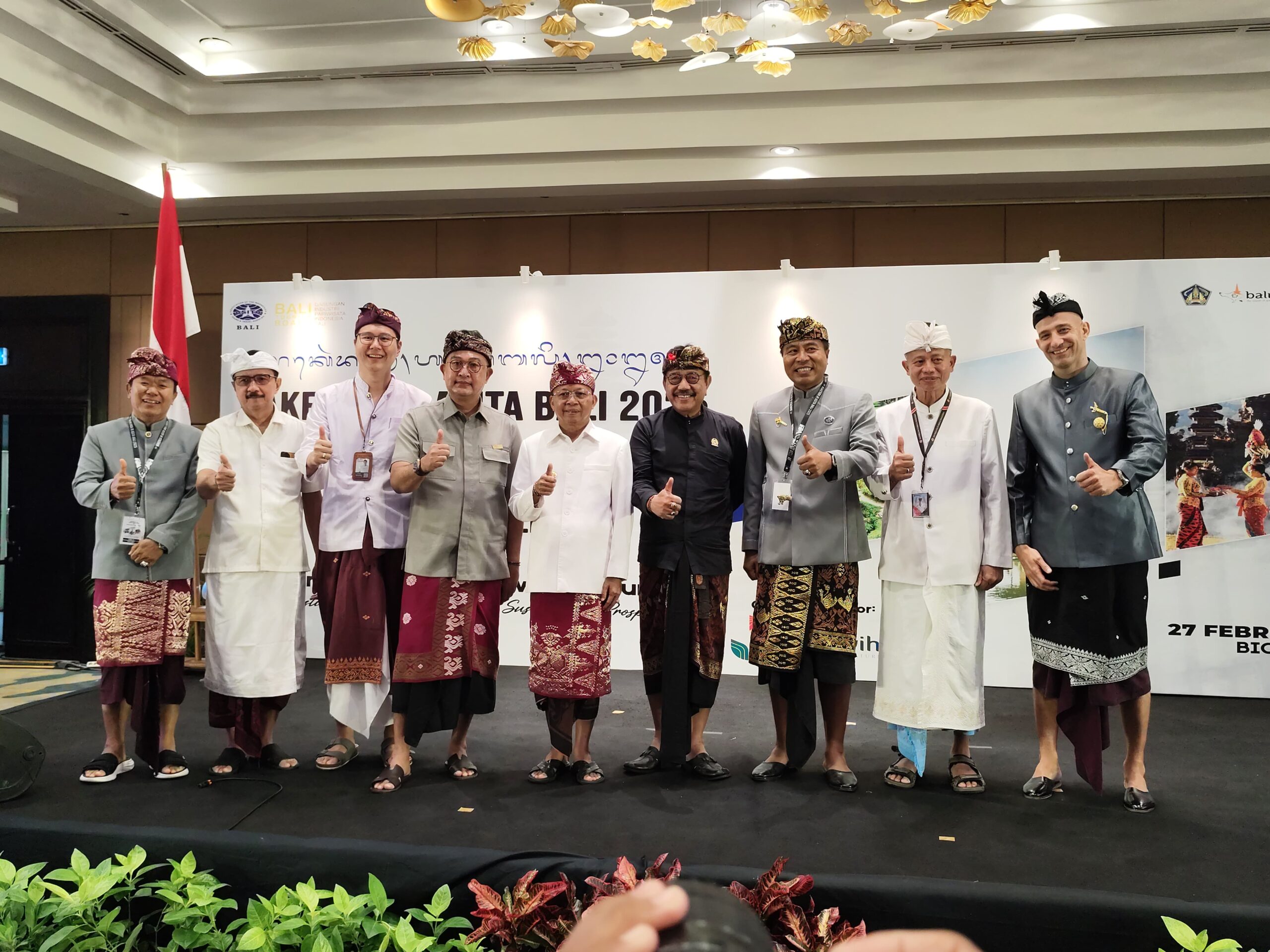 gubernur-koster-tegaskan-jangan-rusak-budaya-bali-pariwisata-taruhannya