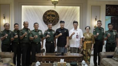 tangani-sampah-laut-di-wilayah-pesisir-pemkab-badung-jalin-kerja-sama-dengan-tni-ad
