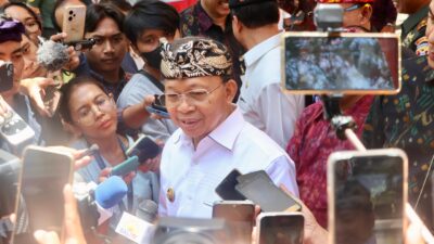 warga-serangan-bisa-tersenyum-koster-siapkan-perda-jaga-hak-masyarakat-atas-pantai-2