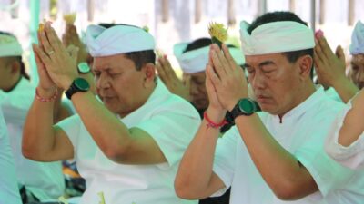 Bertepatan dengan Tilem Kesanga, masyarakat Hindu dihadapkan dengan pecaruan serangkaian hari suci Nyepi. Sejak pukul 07.00 wita,