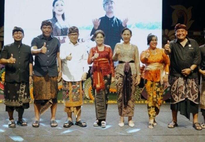 bupati-badung-adi-arnawa-tutup-festival-seni-budaya-ke-13-desa-adat-kuta