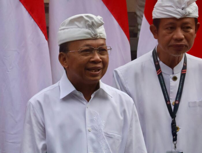 ratusan-umkm-boleh-jualan-di-area-bencingah-pura-agung-besakih-gubernur-koster-prioritas-produk-lokal-bali-2