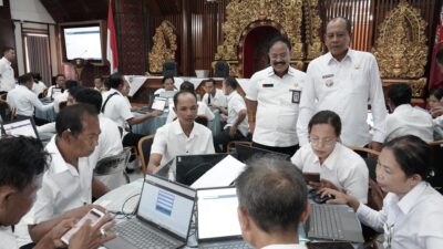 beri-semangat-peserta-bupati-gus-par-tinjau-simulasi-seleksi-pppk