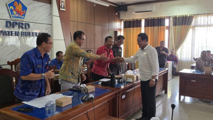fraksi-fraksi-dprd-buleleng-sepakat-tiga-ranperda-usulan-eksekutif-segera-ditetapkan-menjadi-perda