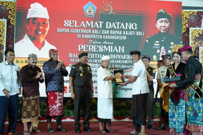 gubernur-koster-pembangunan-infrastruktur-di-karangasem-jadi-prioritas-pemprov-bali