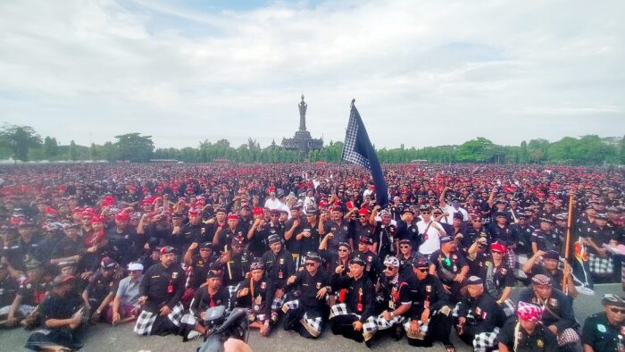 pecalang-se-bali-deklarasi-tolak-preman-berkedok-ormas