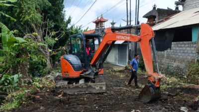 pemkab-karangasem-gercep-pasca-jalan-kastala-bebandem-rusak-diterjang-banjir-ruas-jalan-diuruk-perbaikan-diusulkan-di-perubahan