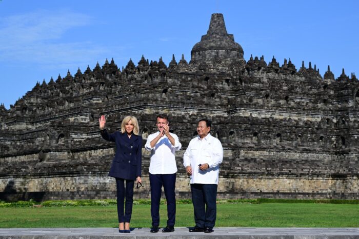 presiden-prabowo-dan-presiden-republik-prancis-emmanuel-macron-kunjungi-candi-borobudur