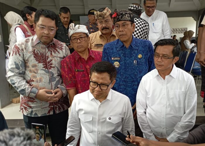 tuntaskan-persoalan-air-cak-imin-siap-bantu-karangasem