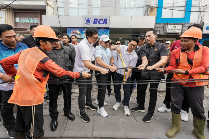 bupati-badung-tertibkan-kabel-provider-demi-estetika-destinasi-pariwisata