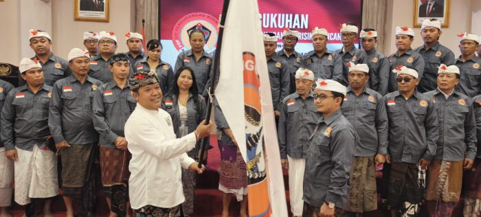 bupati-sedana-arta-kukuhkan-forum-pengurangan-resiko-bencanafprb-masa-bhakti-2025-2030