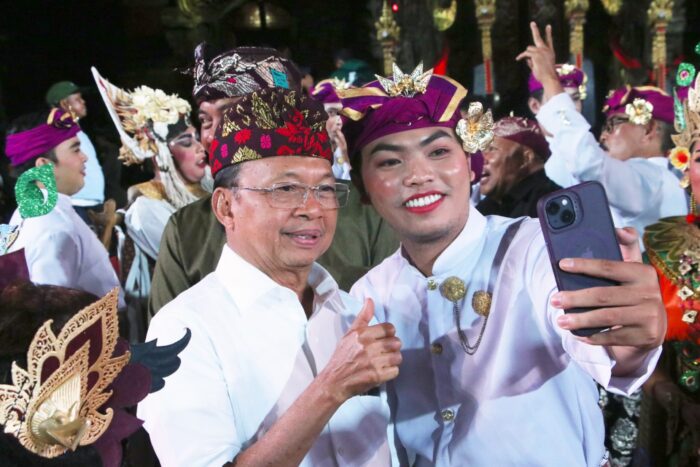 gong-kebyar-legendaris-hipnotis-gubernur-koster-hingga-detik-akhir-minta-dukungan-krama-bali-agar-seni-hidup-selamanya