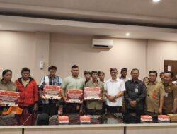 Wabup Diar Serahkan Bantuan Bencana Alam untuk Warga Bangli yang Terdampak