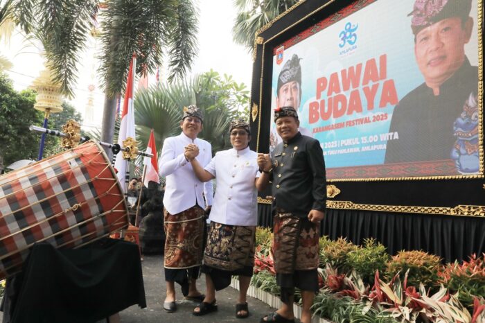 wagub-giri-prasta-buka-karangasem-festival-2025-budaya-jadi-pondasi-masa-depan-bali