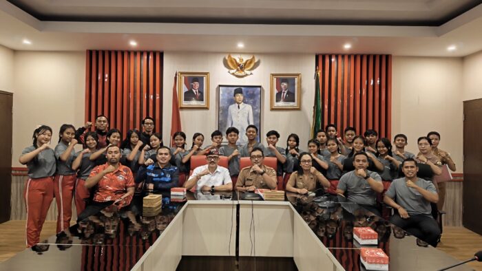 wakil-bupati-wayan-diar-lepas-atlet-olahraga-tradisional-bangli