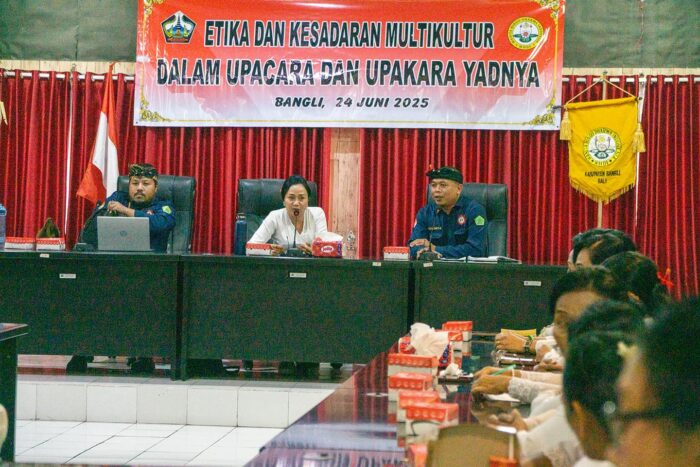 whdi-bangli-gelar-sosialisasi-tentang-etika-dan-kesadaran-multikultural-dalam-upacara-dan-upakara-yadnya