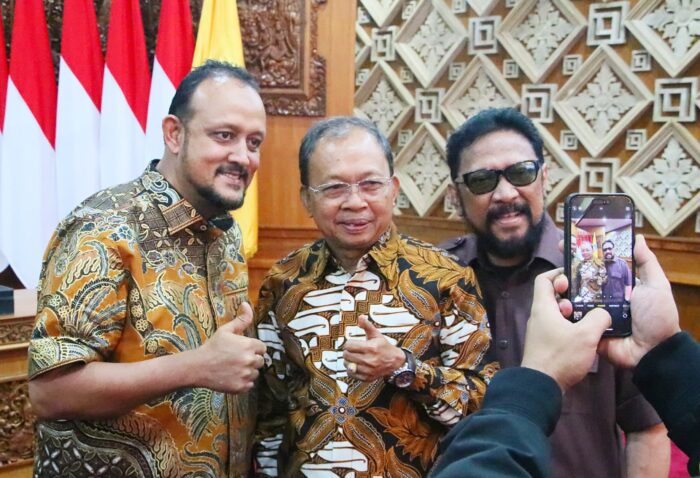 terima-kunker-spesifik-komisi-vii-dpr-ri-gubernur-wayan-koster-bali-penghasil-44-devisa-sektor-pariwisata-pantas-peroleh-insentif