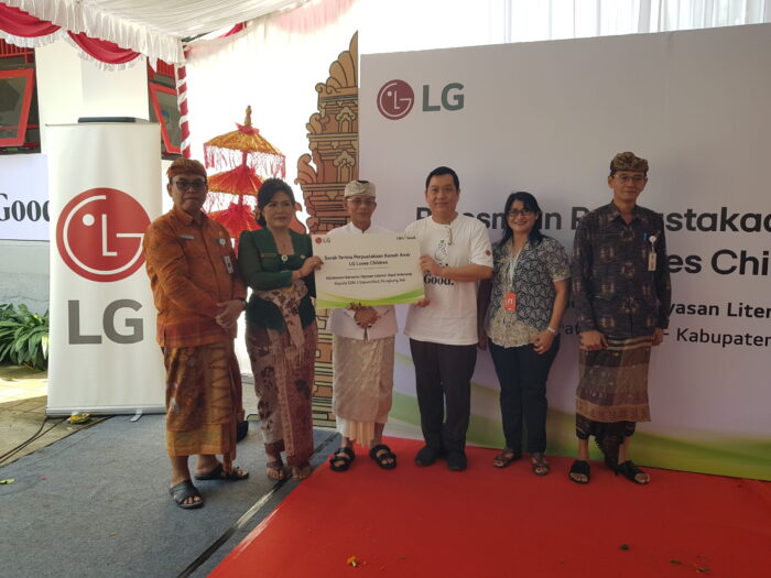 tingkatkan-minat-baca-dan-literasi-anak-lg-loves-children-resmikan-perpustakaan-ramah-anak-di-klungkung