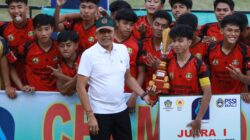bupati-gus-par-tutup-gelaran-piala-soeratin-u17-di-stadion-djelantik