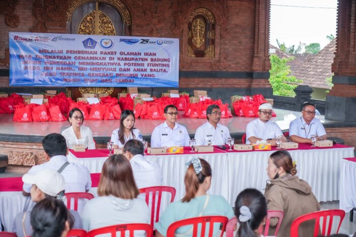 cegah-stunting-dinas-perikanan-badung-bagikan-paket-olahan-ikan-di-desa-buduk