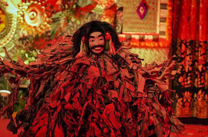 sanggar-seni-bajra-geni-desa-mengwi-tampilkan-bondres-damar-sasangka-di-pkb-ke-47