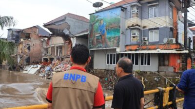 banjir-bandang-kepung-denpasar-pasar-kumbasari-dan-sejumlah-tempat-terendam