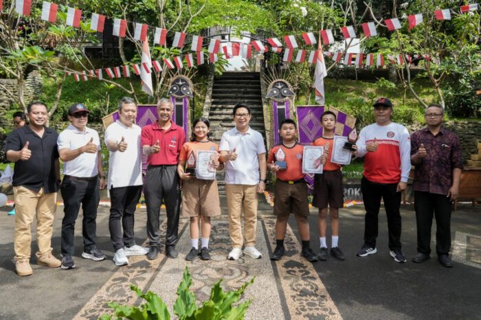 bupati-adi-arnawa-launching-program-cek-kesehatan-gratis-sekolah