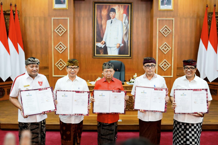 bupati-adi-arnawa-tandatangani-kerjasama-trans-metro-dewata-sarbagita