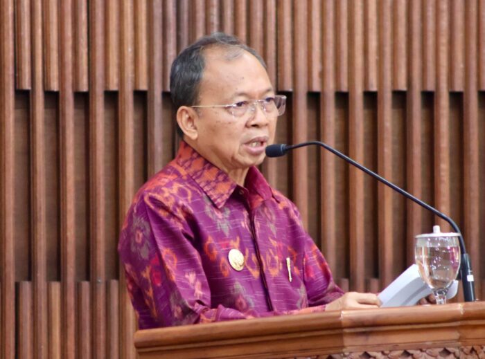 apresiasi-kinerja-pansus-trap-dprd-bali-gubernur-wayan-koster-ini-momentum-membersihkan-dan-menata-bali-untuk-100-tahun-ke-depan
