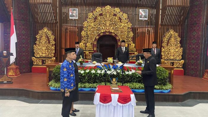 delapan-pejabat-eselon-ii-dilantik-bupati-gus-par-tekankan-kepemimpinan-humanis-dan-inovatif