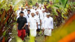 gubernur-koster-tinjau-taman-gumi-banten-dan-usadha-di-besakih