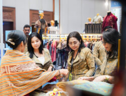 Ketua Dekranasda Badung Nyonya Rasniathi Adi Arnawa Dukung Inovasi Kriya Lokal di Pameran Inacraft October Vol. 4