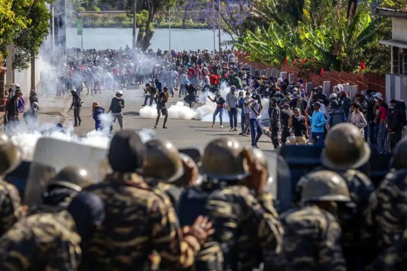 Kerusuhan di Madagaskar, Militer Setempat Ambil Alih Kekuasaan