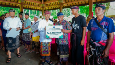 pemkab-badung-kembali-salurkan-bantuan-sosial-untuk-hari-raya-galungan-dan-kuningan