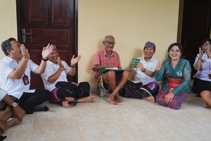 Kebijakan Humanis Bupati Badung, Ribuan Lansia Terima Penghargaan Melampaui Usia Harapan Hidup