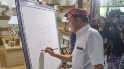 buka-bulan-bahasa-bali-viii-gubernur-koster-aksara-bali-harus-tampil-di-semua-ruangbc