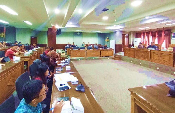 dprd-karangasem-dorong-percepatan-koperasi-merah-putih