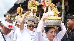 pujawali-purnama-kawulu-pura-catur-lawa-ratu-pasek-wagub-giri-prasta-momentum-penyucian-sekala-niskala-dan-eling-leluhur