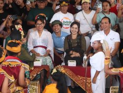 Bunda Paud Badung Nyonya Rasniathi Adi Arnawa Buka Parade Ogoh-ogoh Paud Se-Kabupaten Badung