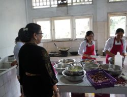 Ibu Putri Koster Pastikan Bimtek Posyandu Berjalan Optimal dan Tepat Sasaran