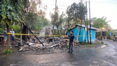 lupa-matikan-kompor-warung-di-nyuhtebel-hangus-terbakar