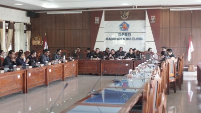 pansus-i-dan-eksekutif-sepakati-penyesuaian-tarif-pajak-dan-retribusi-dalam-ranperda
