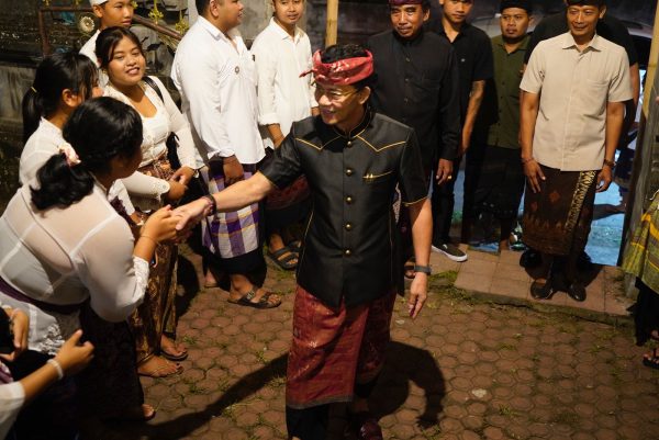hadiri-hut-st-putra-bhakti-bupati-satria-pemuda-adalah-garda-terdepan-menjaga-tradisi-bali