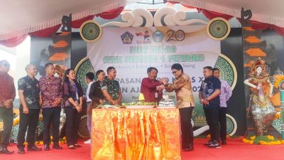 HUT ke-20 SMKN 1 Petang, Wagub Giri Prasta Tekankan Peran Generasi Muda di Sektor Pertanian