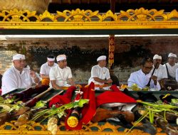 Menjaga Tuah di Ujung Bilah, Delapan Keris Pusaka Karangasem Disucikan Saat Tumpek Landep