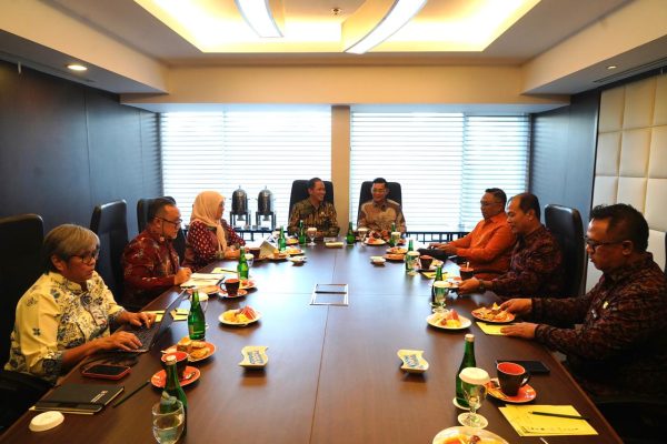 perkuat-sinergi-pengelolaan-sampah-bupati-satria-sambagi-kementrian-lingkungan-hidup